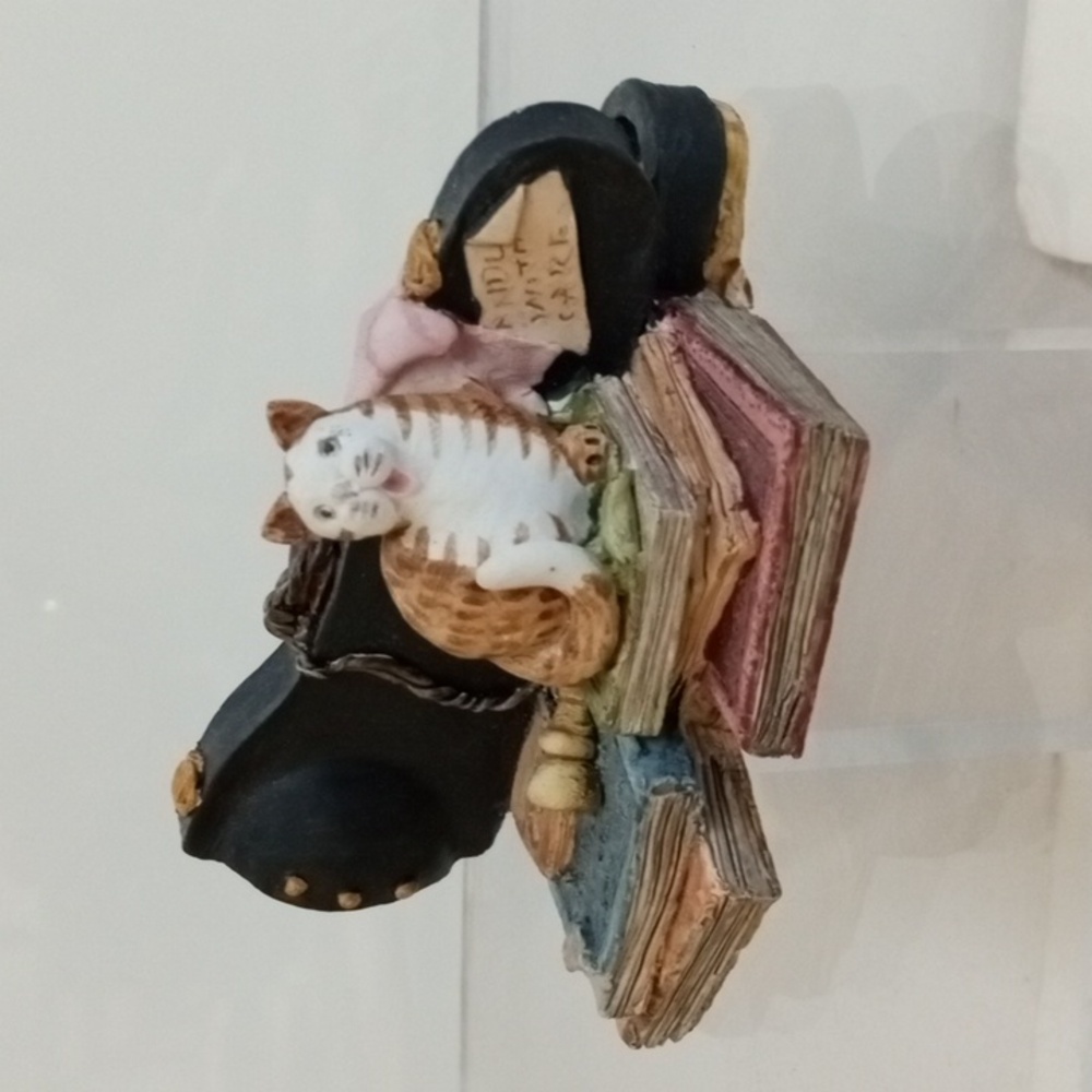 Cat figurines by Adorables Collection from Scotland